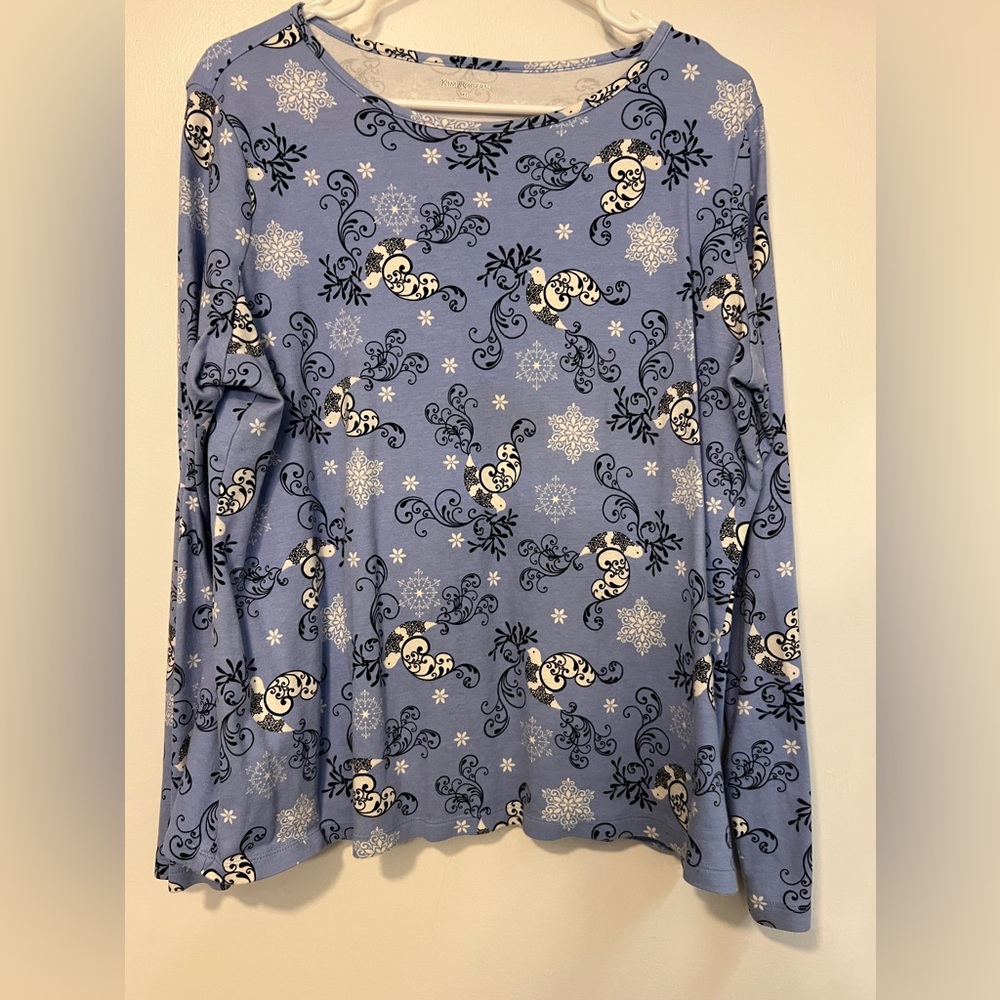 Kim Rogers dove/snowflake long sleeve shirt. XL